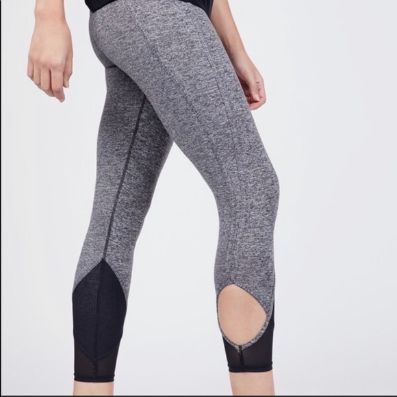 Free People Pants - Free People movement crop leggings size XS
